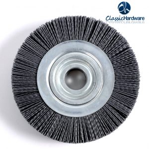 Silicon carbide polishing brush